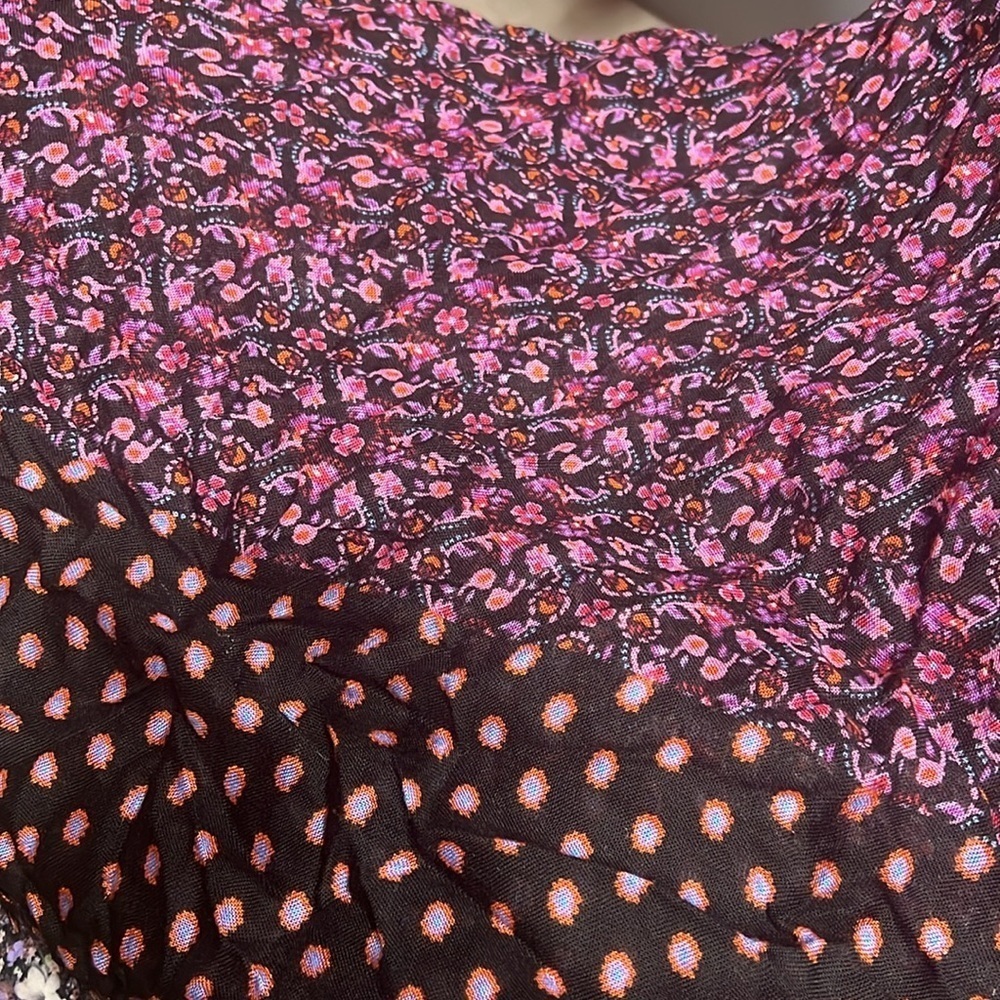 Multi-Pattern Scarf - Picture 3 of 5